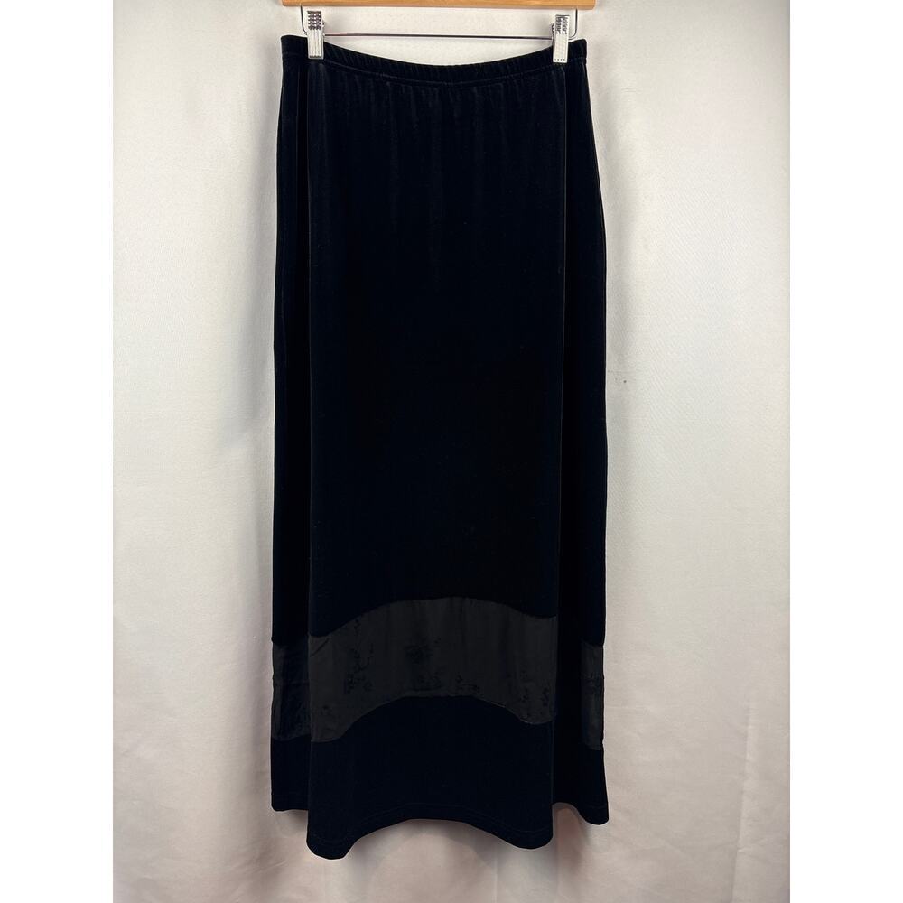 Women’s Vintage Rialto Collection Medium Black Velvet Maxi Skirt